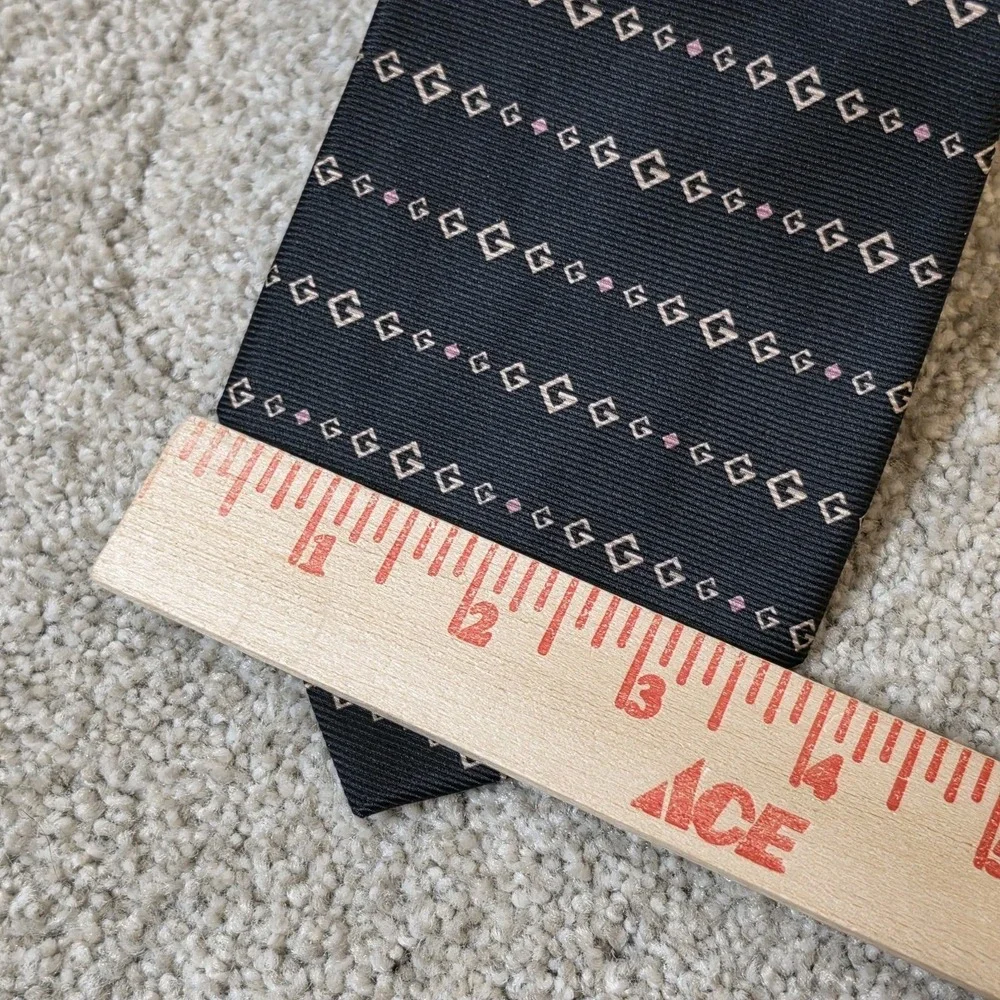 Gucci Silk Tie Black Pink GG Logo Pattern‎ Made Italy Luxury Designer Necktie